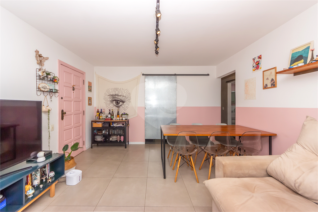 Apartamento com 57 m² à venda na Vila Mariana próximo ao metrô e Parque da Aclimação