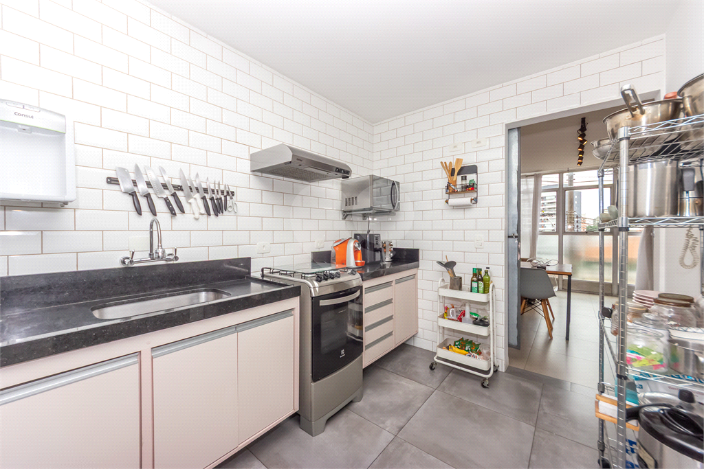 Apartamento com 57 m² à venda na Vila Mariana próximo ao metrô e Parque da Aclimação