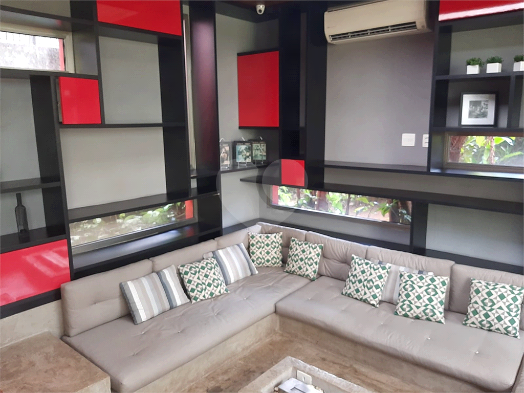 Apartamento metro Borba gato . 2 vagas, 73 metros