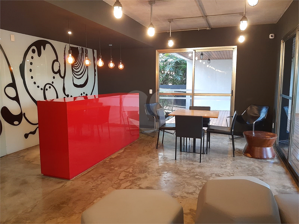 Apartamento metro Borba gato . 2 vagas, 73 metros