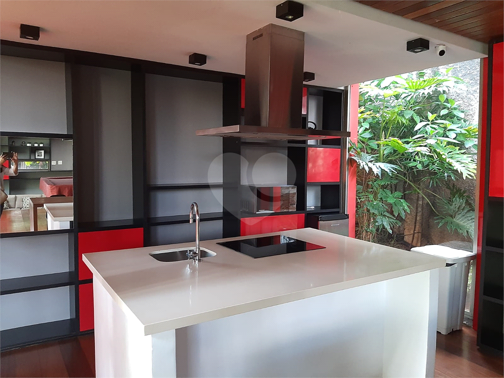 Apartamento metro Borba gato . 2 vagas, 73 metros