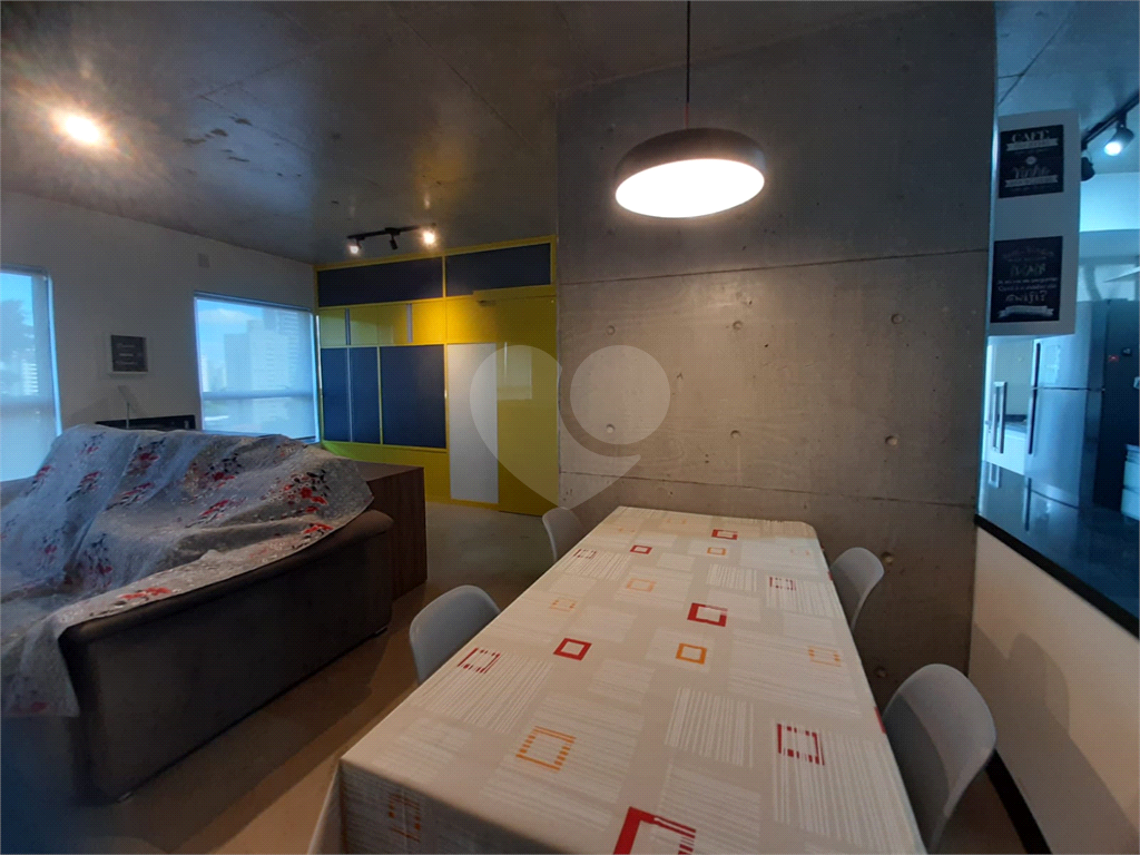 Apartamento metro Borba gato . 2 vagas, 73 metros