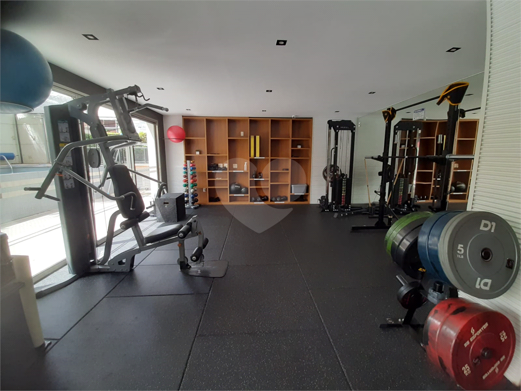 Apartamento metro Borba gato . 2 vagas, 73 metros