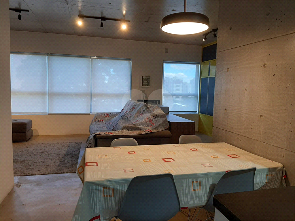 Apartamento metro Borba gato . 2 vagas, 73 metros