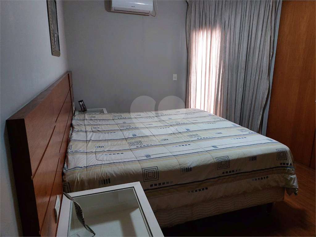 Incrível sobrado a 600 metros do metrô Jardim São Paulo - ande apenas 10 minutos.