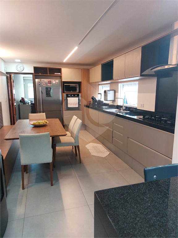 Incrível sobrado a 600 metros do metrô Jardim São Paulo - ande apenas 10 minutos.