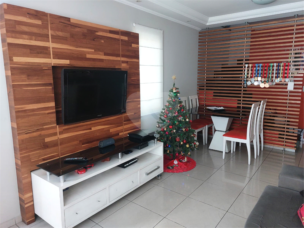 Incrível sobrado a 600 metros do metrô Jardim São Paulo - ande apenas 10 minutos.