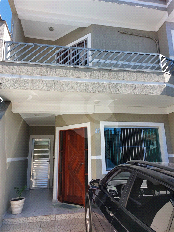 Incrível sobrado a 600 metros do metrô Jardim São Paulo - ande apenas 10 minutos.