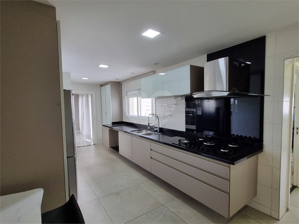 Apartamento exclusivo ao lado da Avenida Braz Leme.