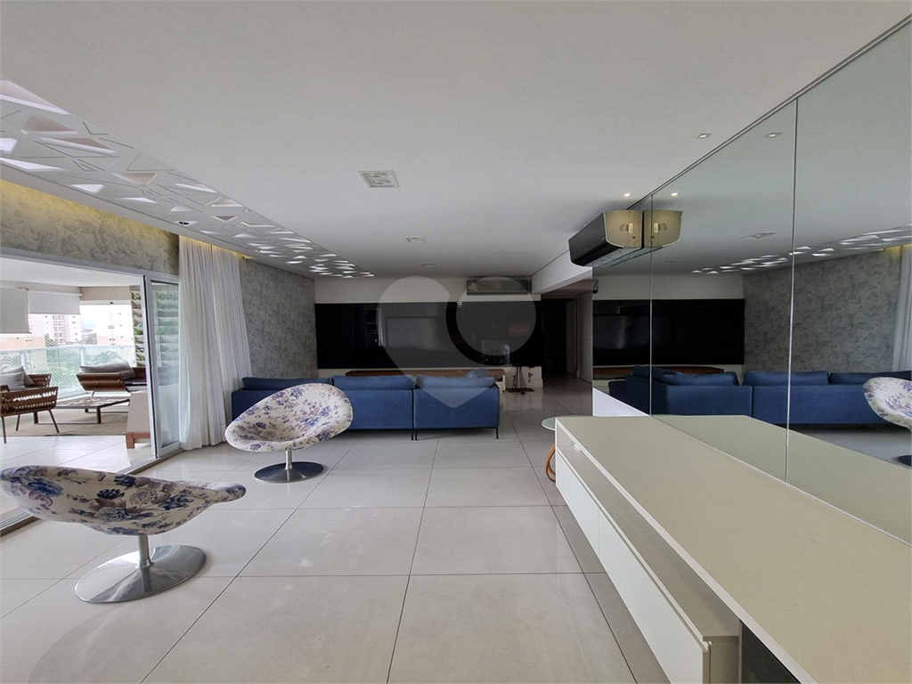 Apartamento exclusivo ao lado da Avenida Braz Leme.