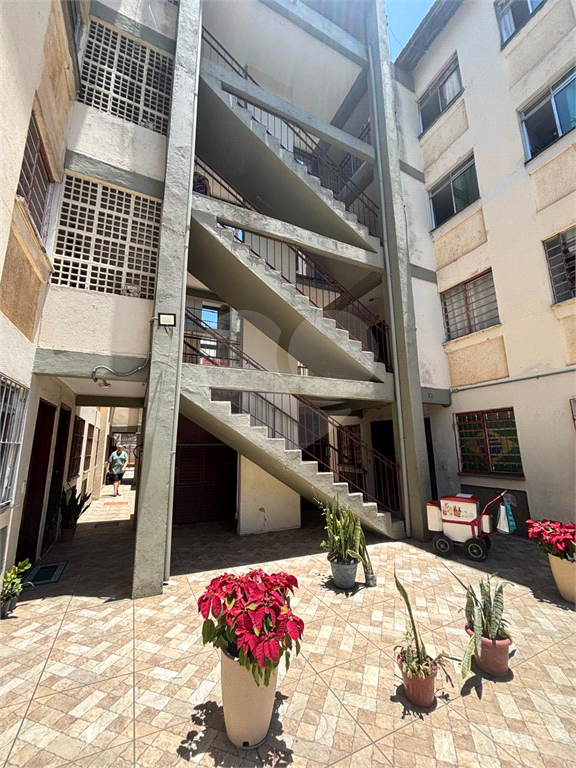 Apartamento 2 dormitórios com garagem Cachoeirinha