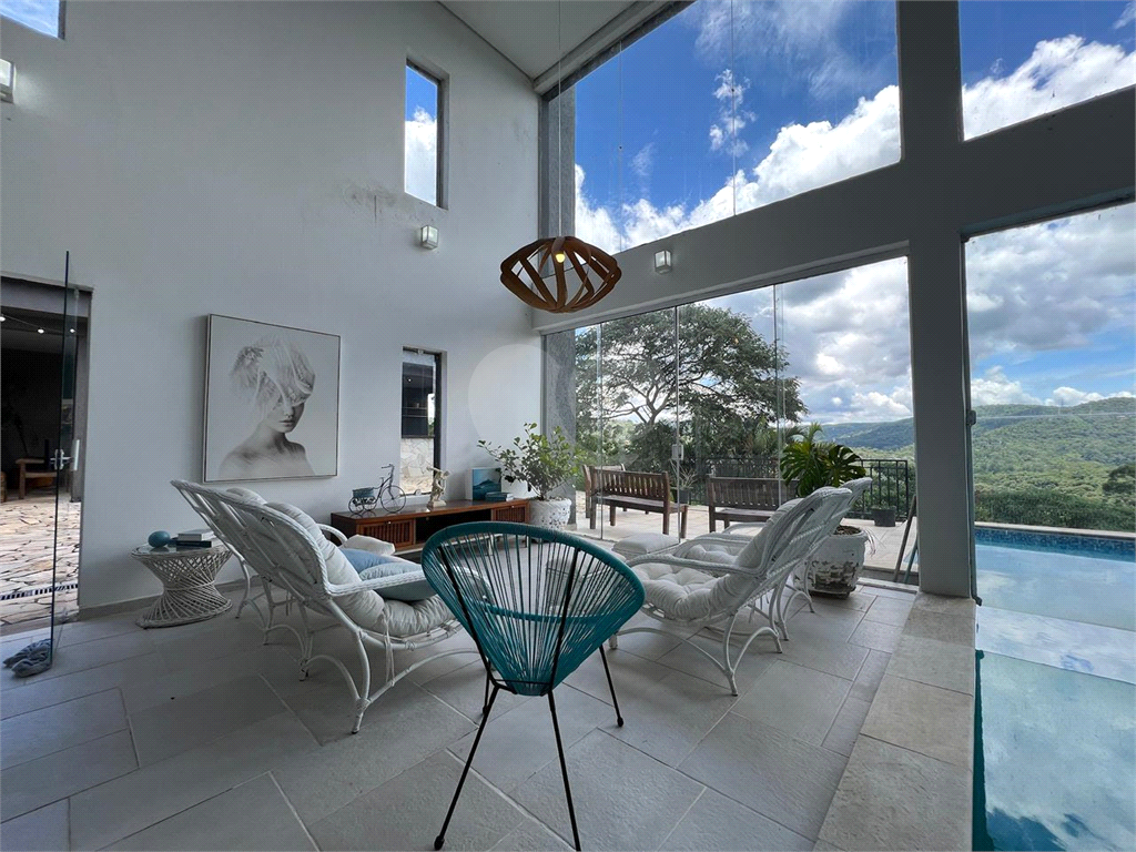 Casa na Serra da Cantareira moderna com 4 suítes com vista privilegiada