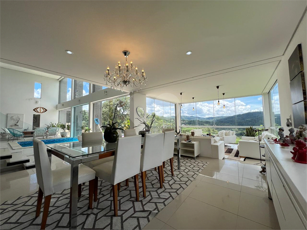 Casa na Serra da Cantareira moderna com 4 suítes com vista privilegiada