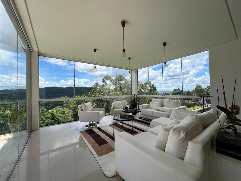 Casa na Serra da Cantareira moderna com 4 suítes com vista privilegiada