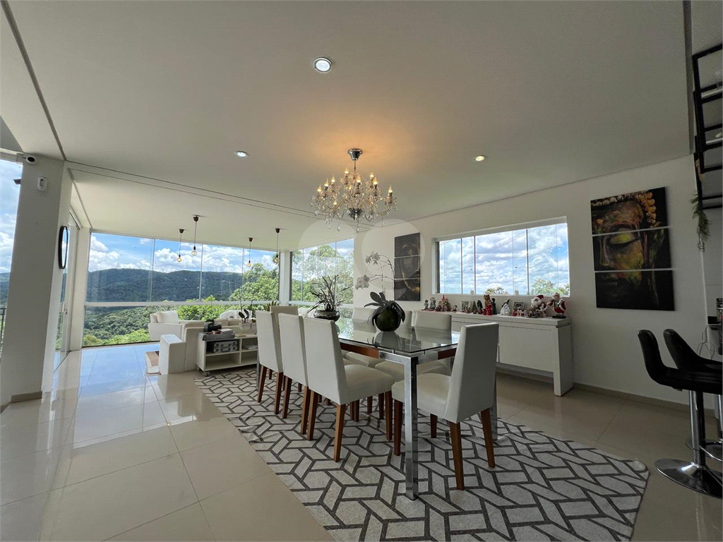 Casa na Serra da Cantareira moderna com 4 suítes com vista privilegiada