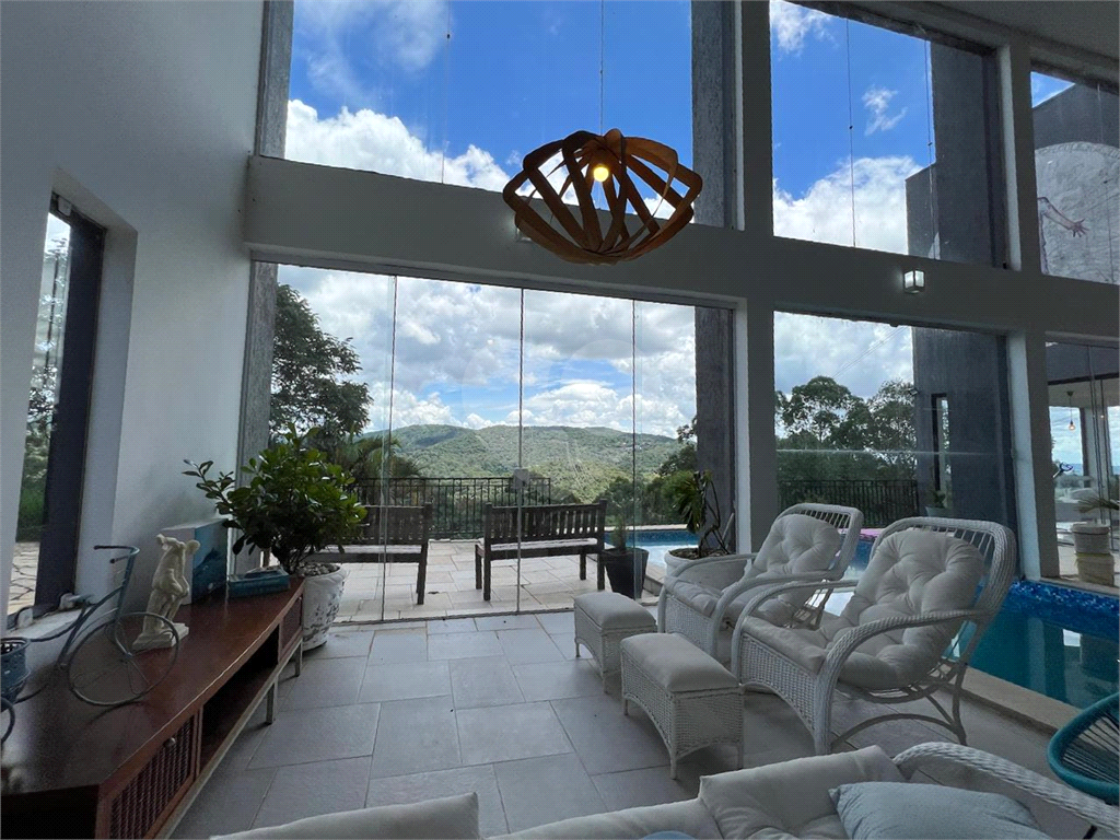 Casa na Serra da Cantareira moderna com 4 suítes com vista privilegiada