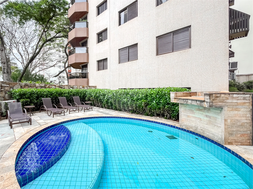 APARTAMENTO À VENDA EM HIGIENÓPOLIS 