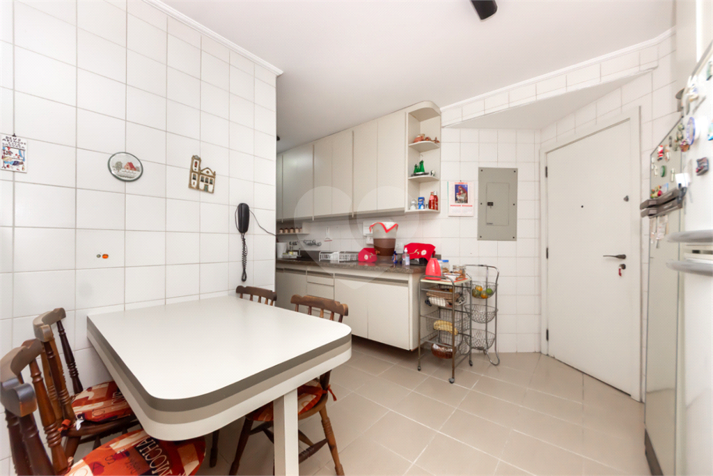 APARTAMENTO À VENDA EM HIGIENÓPOLIS 