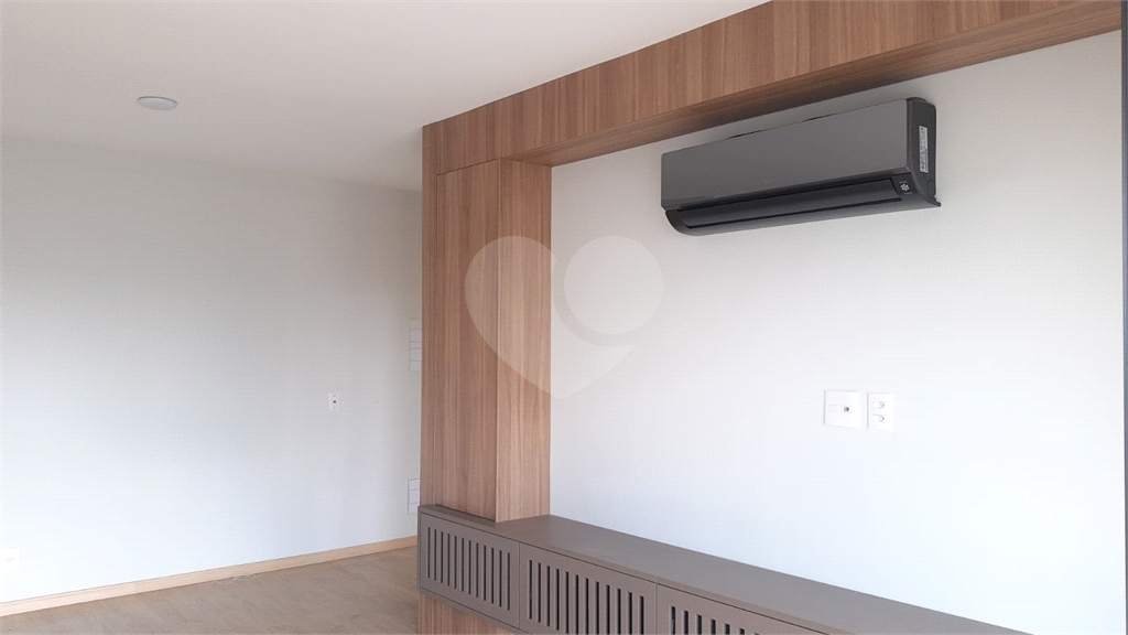 APARTAMENTO 3 Quartos (01 Suíte) 2 Vagas - Primeira Locação.