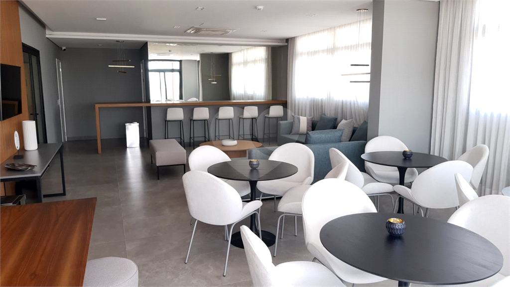 APARTAMENTO 3 Quartos (01 Suíte) 2 Vagas - Primeira Locação.