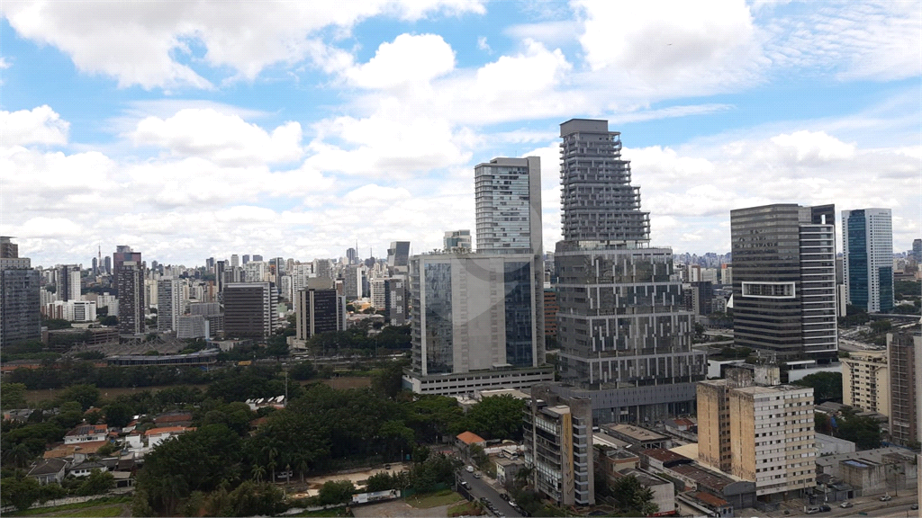 APARTAMENTO 3 Quartos (01 Suíte) 2 Vagas - Primeira Locação.