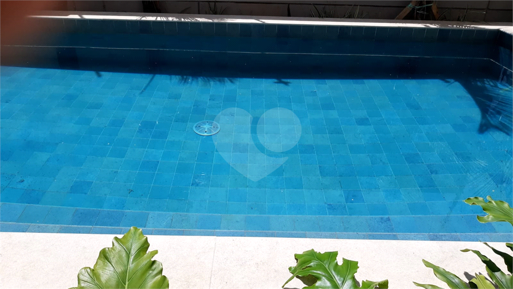 APARTAMENTO 3 Quartos (01 Suíte) 2 Vagas - Primeira Locação.