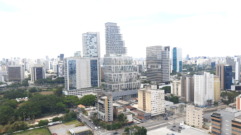 APARTAMENTO 3 Quartos (01 Suíte) 2 Vagas - Primeira Locação.