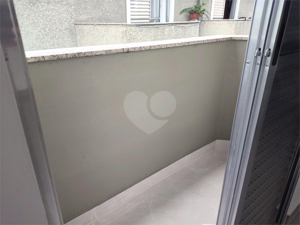 Casa em condomínio com 3 quartos e 3 vagas