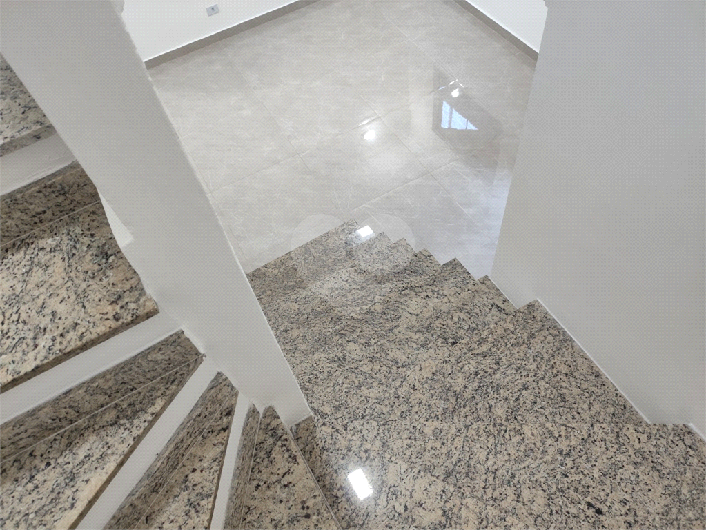 Casa em condomínio com 3 quartos e 3 vagas