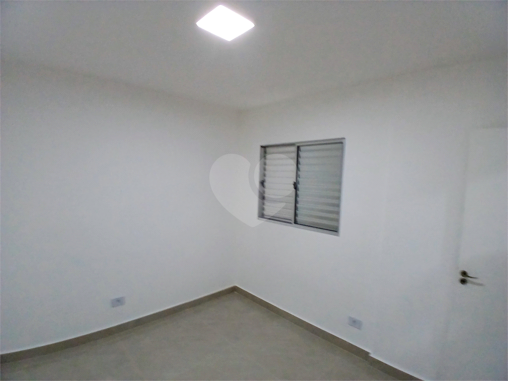 Casa em condomínio com 3 quartos e 3 vagas