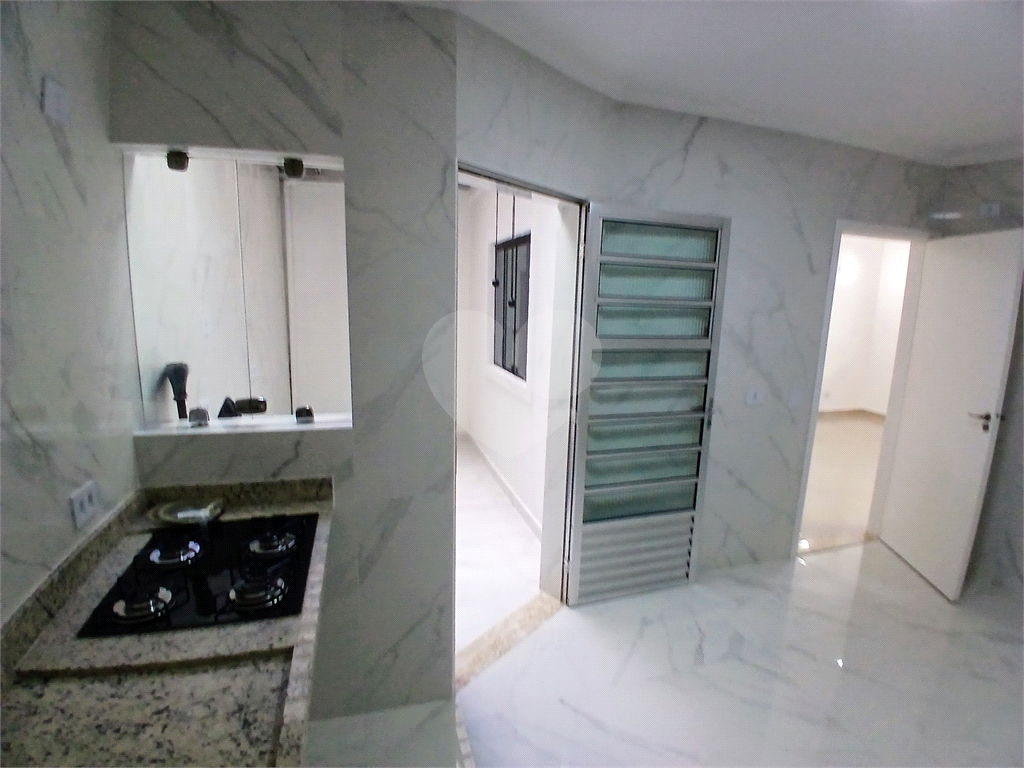 Casa em condomínio com 3 quartos e 3 vagas