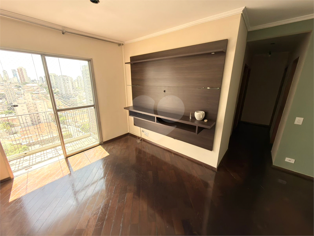 Apartamento de 69 m² com 3 quartos e 1 vaga, estrategicamente localizado próximo ao comércio local e à Av. Brás Leme