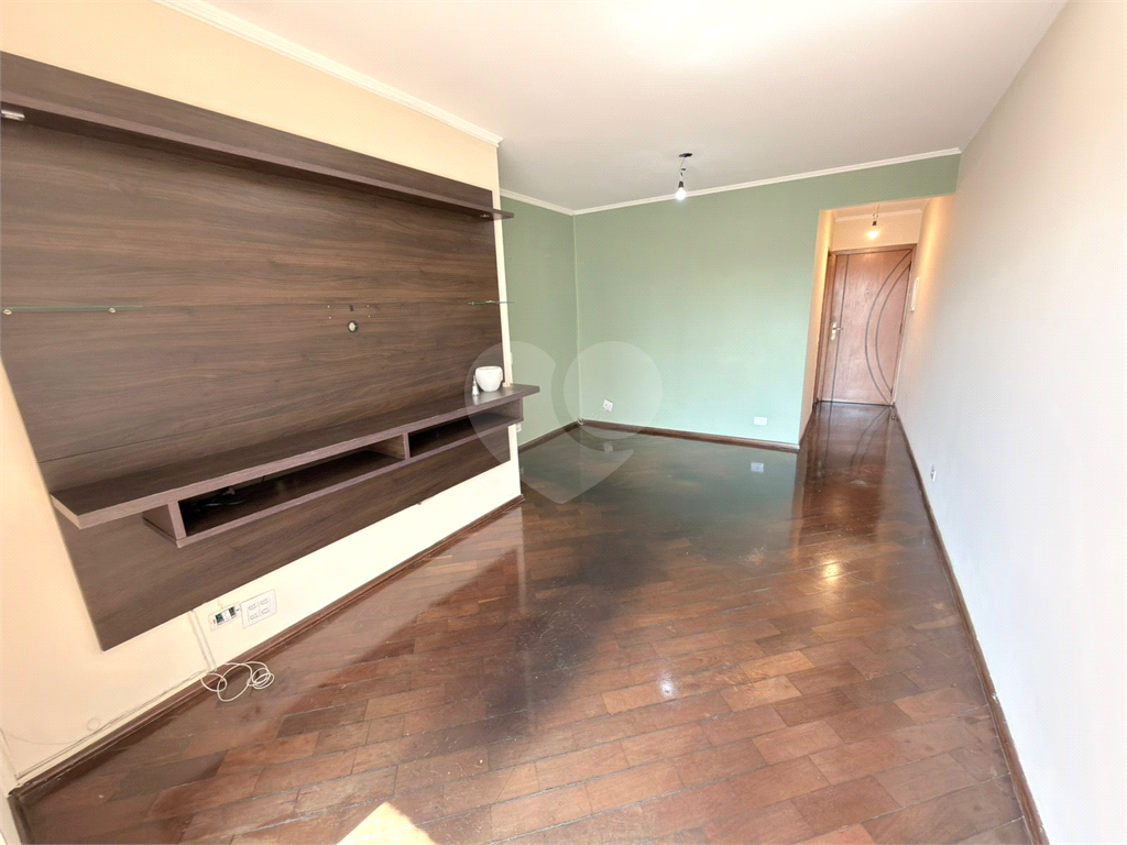 Apartamento de 69 m² com 3 quartos e 1 vaga, estrategicamente localizado próximo ao comércio local e à Av. Brás Leme