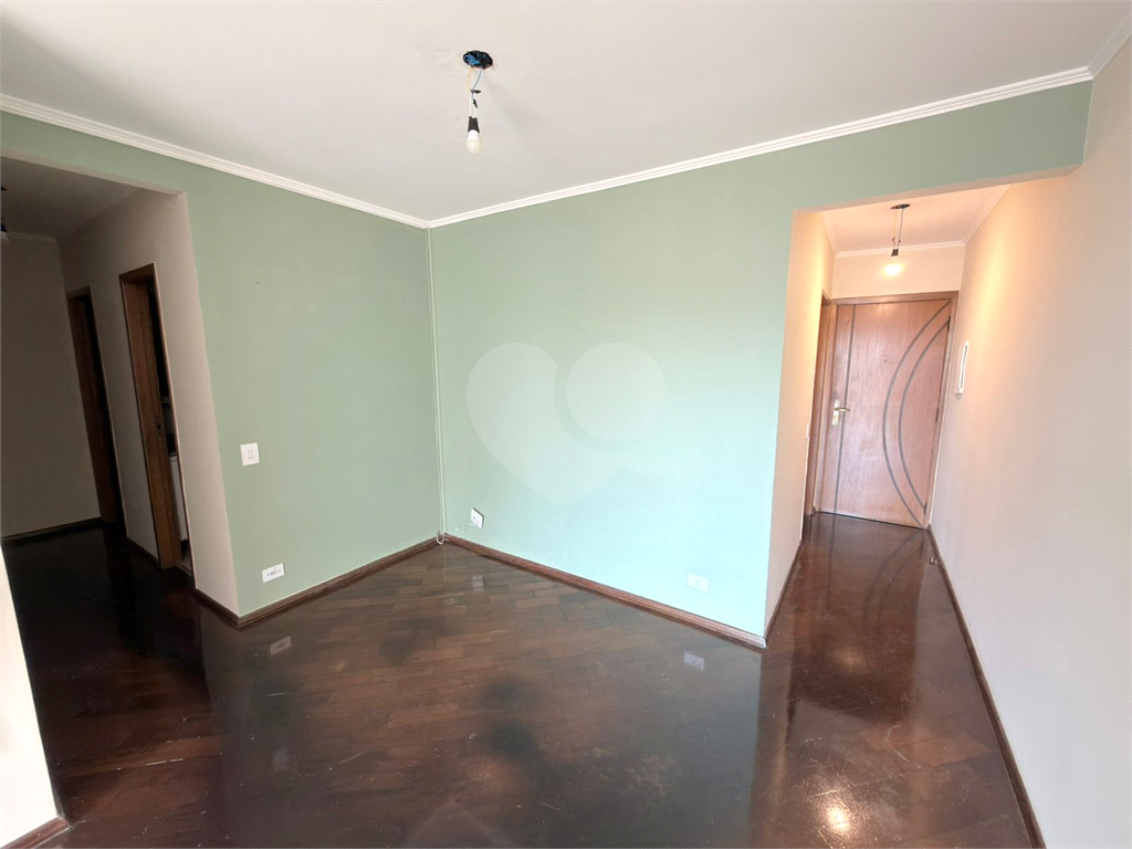 Apartamento de 69 m² com 3 quartos e 1 vaga, estrategicamente localizado próximo ao comércio local e à Av. Brás Leme