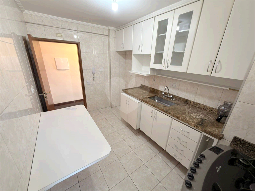 Apartamento de 69 m² com 3 quartos e 1 vaga, estrategicamente localizado próximo ao comércio local e à Av. Brás Leme