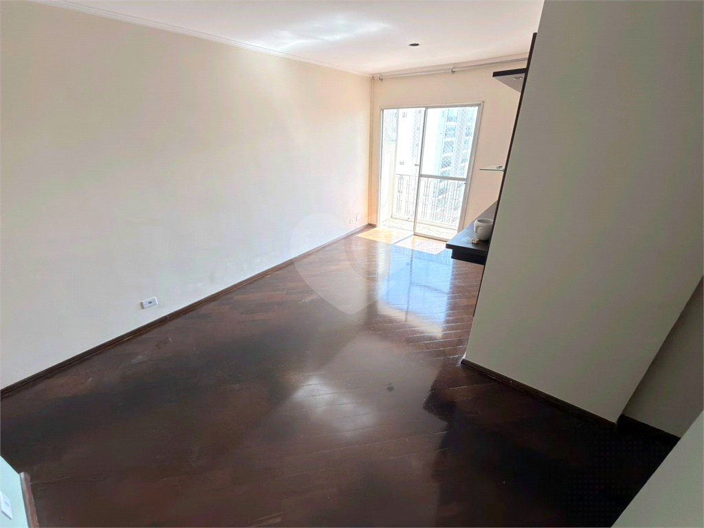 Apartamento de 69 m² com 3 quartos e 1 vaga, estrategicamente localizado próximo ao comércio local e à Av. Brás Leme