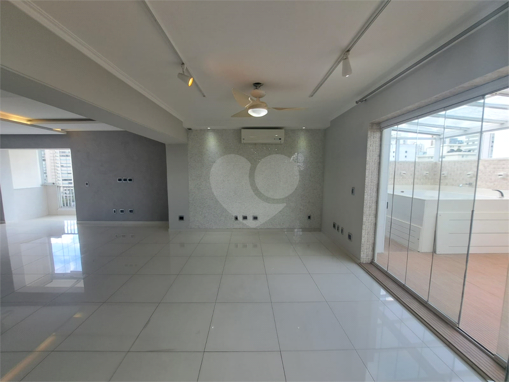 Cobertura Duplex à Venda | 200 m² | 3 Suítes | 3 vagas na Braz Leme | Santana