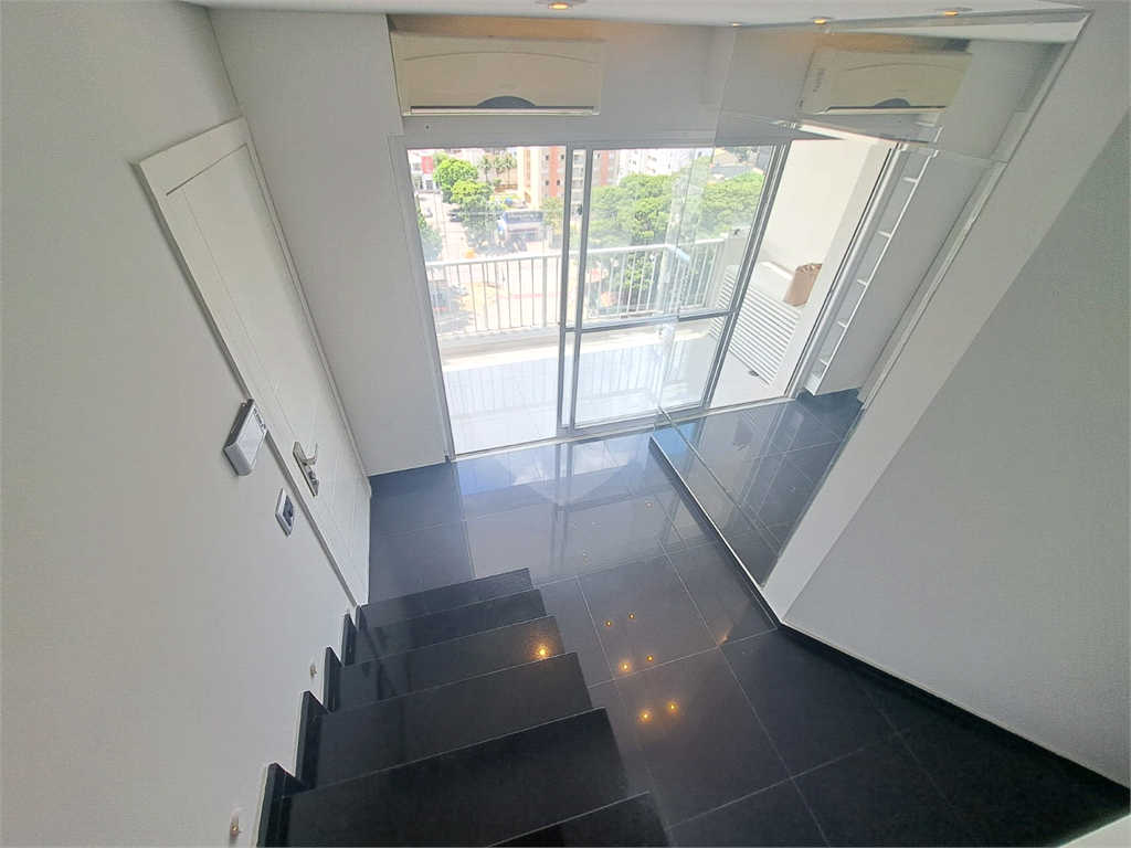 Cobertura Duplex à Venda | 200 m² | 3 Suítes | 3 vagas na Braz Leme | Santana