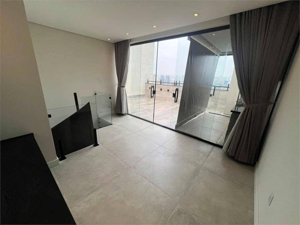 Duplex para venda e locação no Tatuapé