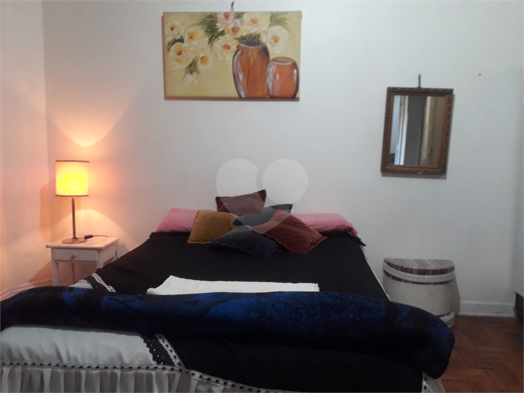 Apartamento - Bela Vista - 2 Quartos / Dormitórios - Venda / Compra