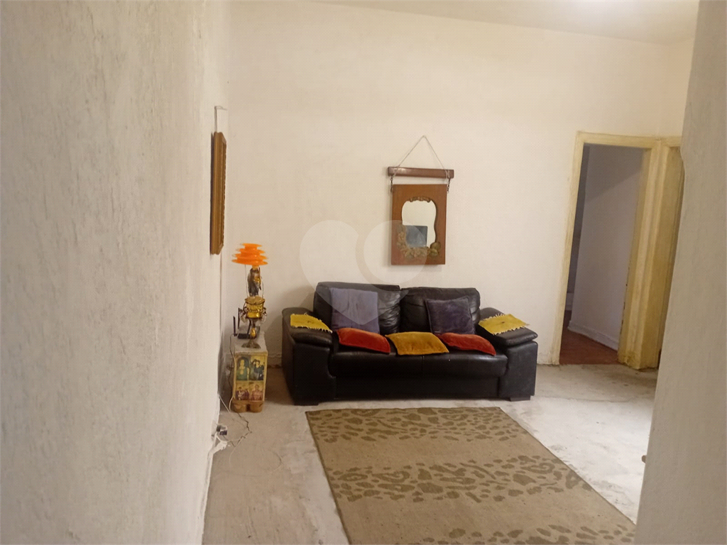Apartamento - Bela Vista - 2 Quartos / Dormitórios - Venda / Compra