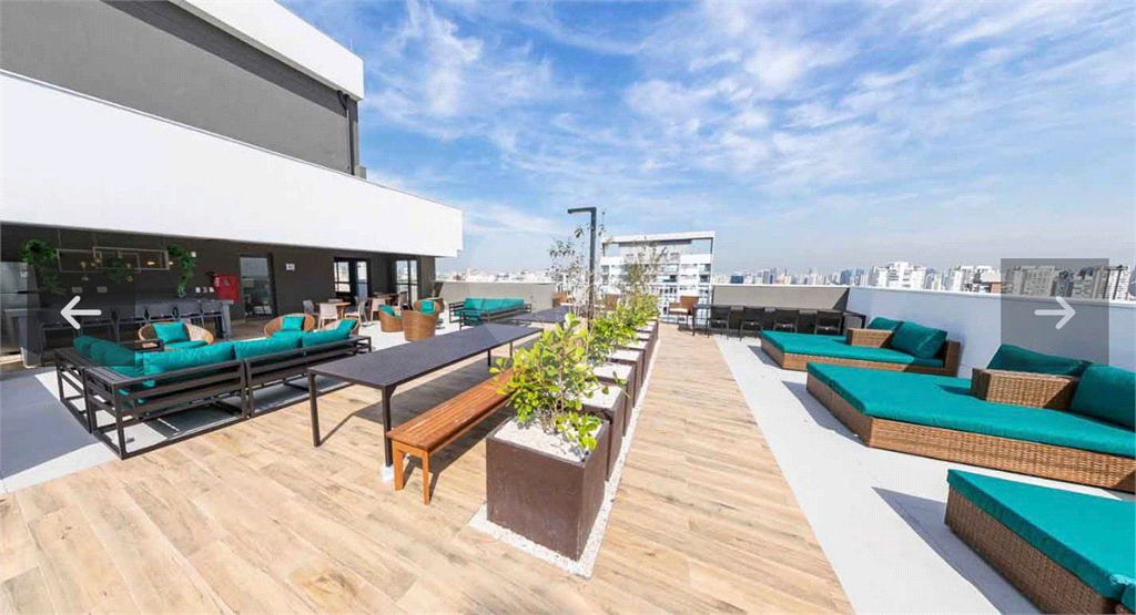 APARTAMENTO em CENTRO