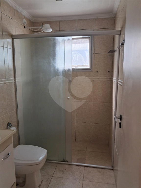 Apartamento a venda em Pinheiros com 78m2, sala de dois ambientes, 2 dormitório,, dependência de empregada e 1 vaga de garagem.. 