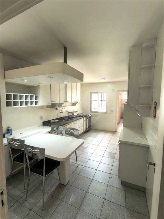 Apartamento para locação com 170 m² 3 dormitórios 1 suite 2 vagas fixas em Perdizes