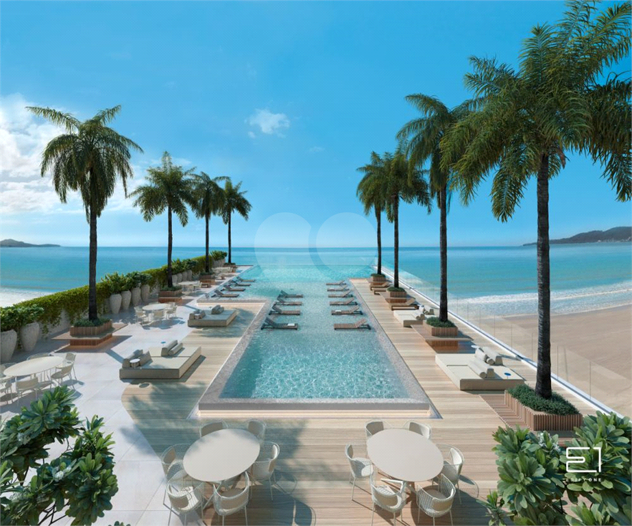 Apartamento Itapema de 246m² frente mar