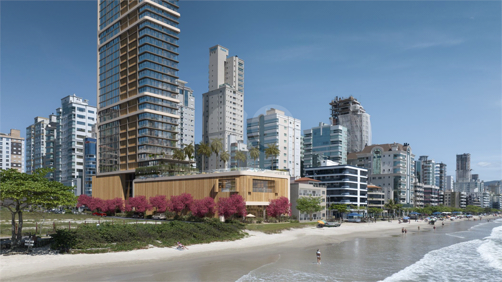 Apartamento Itapema de 246m² frente mar