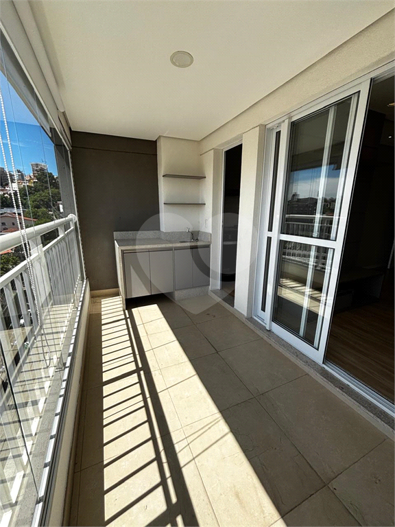 Apartamento ensolarado com 2 dormitórios, suíte e vaga fixa na Vila Madalena