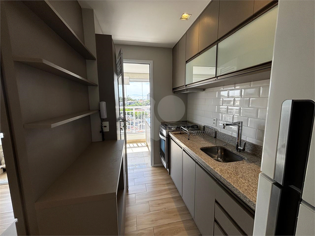 Apartamento ensolarado com 2 dormitórios, suíte e vaga fixa na Vila Madalena