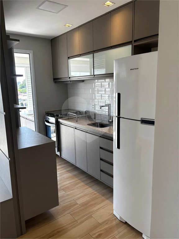 Apartamento ensolarado com 2 dormitórios, suíte e vaga fixa na Vila Madalena