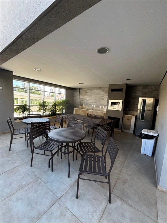 Apartamento ensolarado com 2 dormitórios, suíte e vaga fixa na Vila Madalena